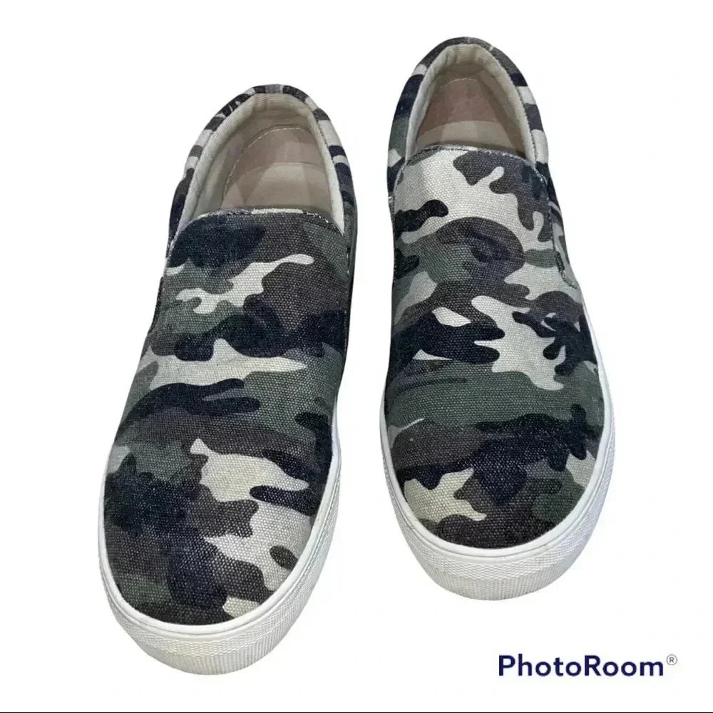 Steve Madden slip on camouflage women’s sz8.5. - Picture 1 of 7